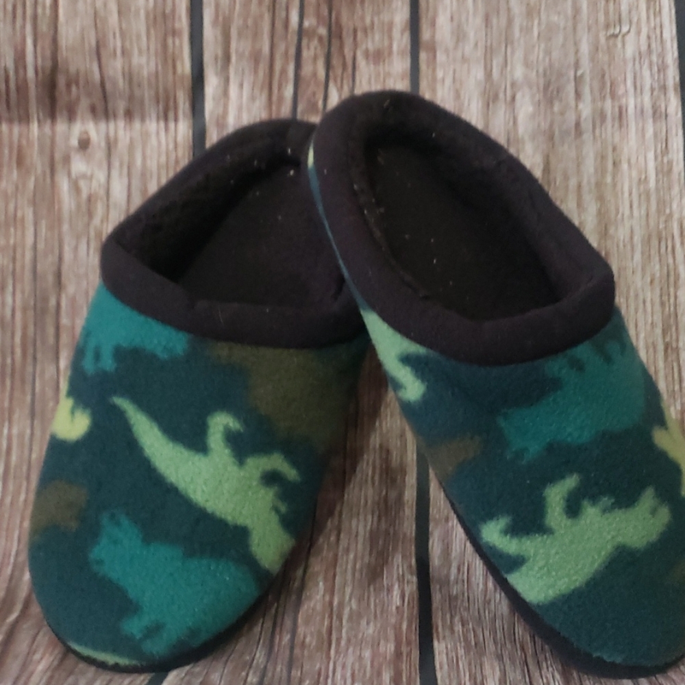 ⭐HP⭐ Boys dinosaur slippers